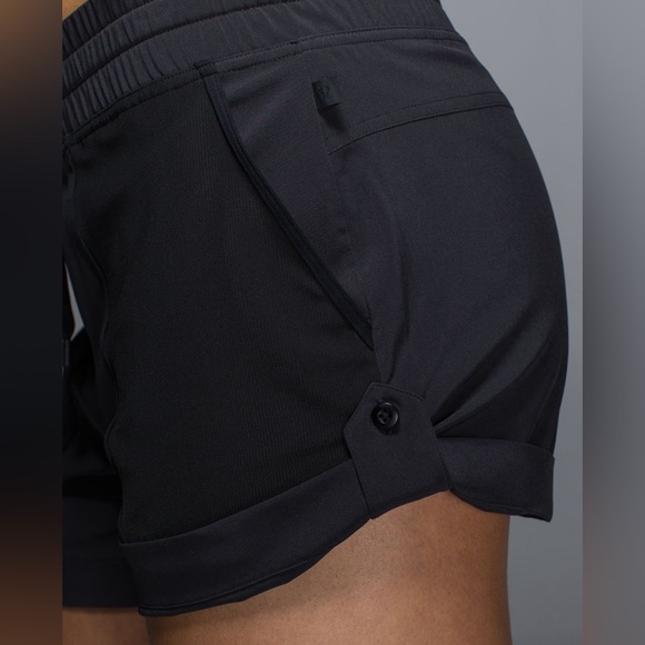 Lululemon Noir Short - Picture 6 of 13